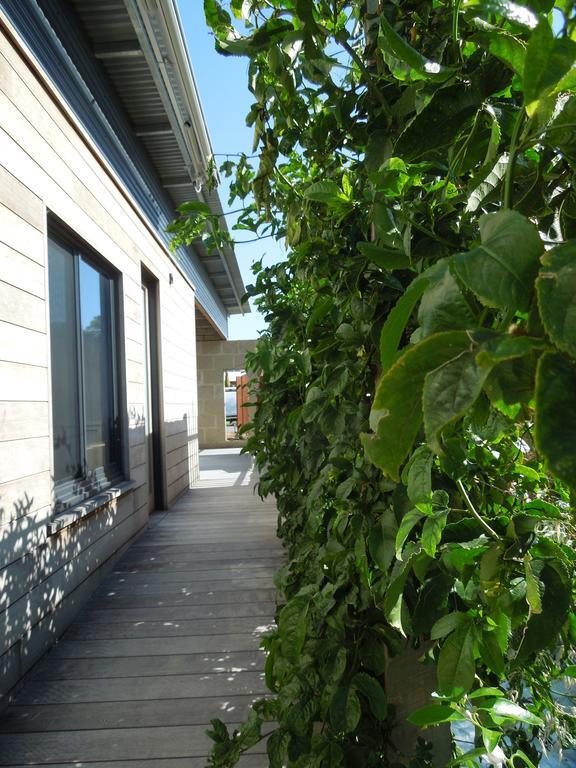 Beach Side Garden Apartment Perth Exterior photo
